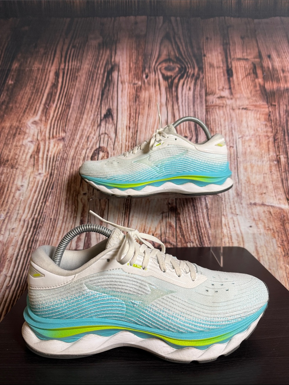 Mizuno Wave Sky 05 Running Sneakers Womens Sz 9